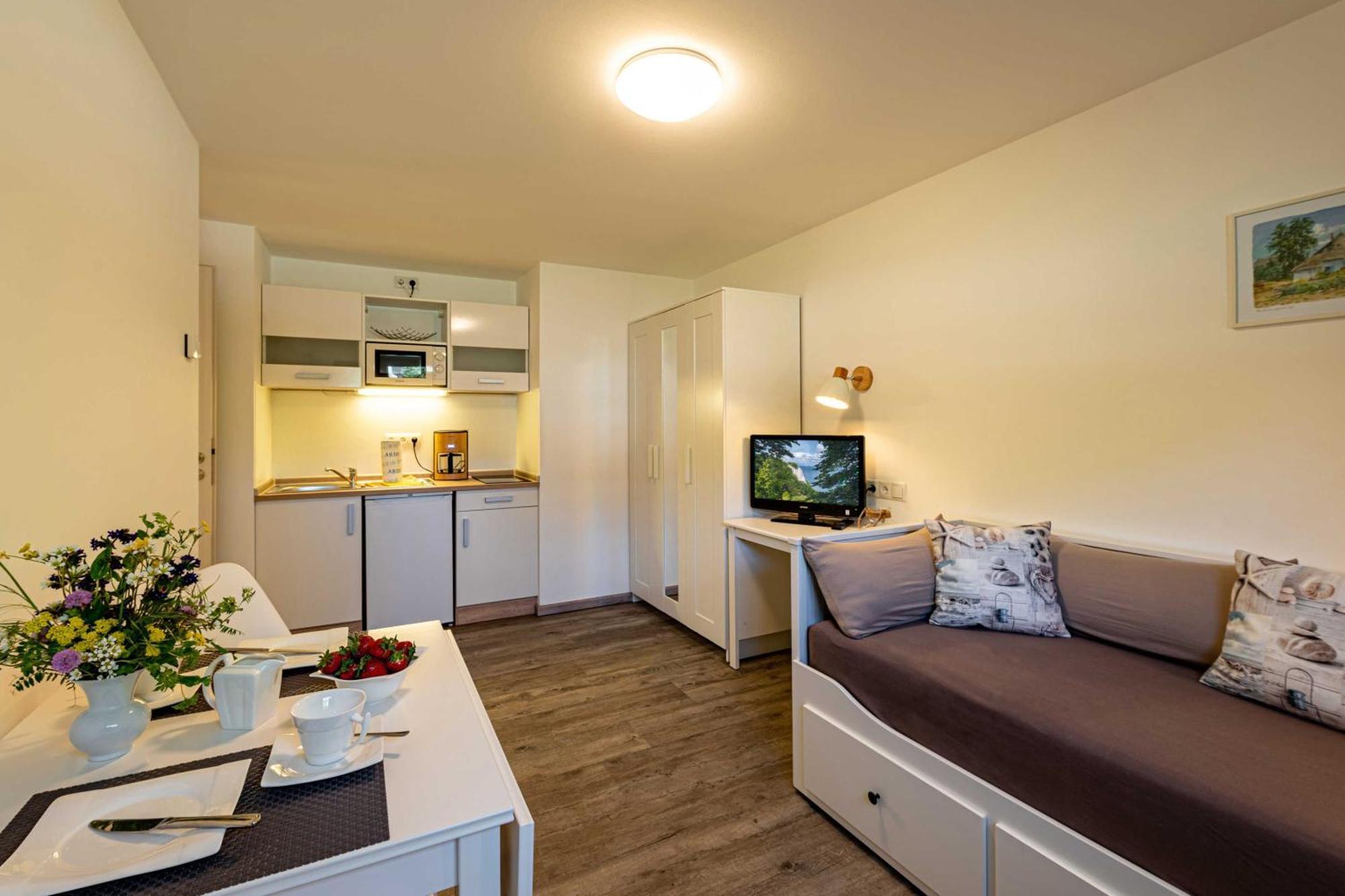 Selliner Ferienappartements Mit Balkon Und Seeblick Exteriör bild