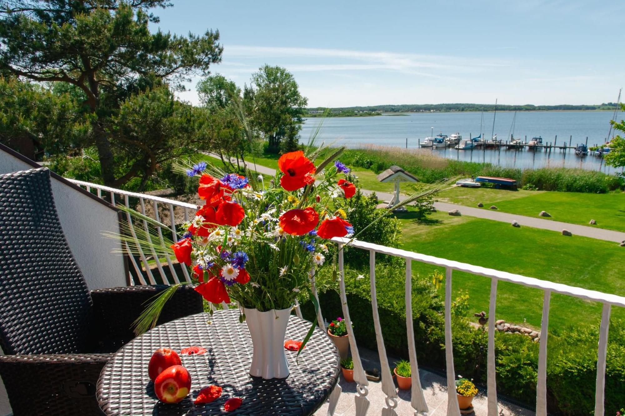 Selliner Ferienappartements Mit Balkon Und Seeblick Exteriör bild